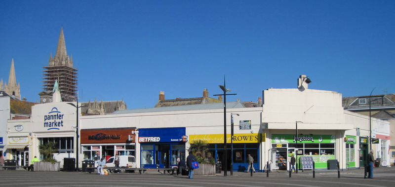 HTT Facade